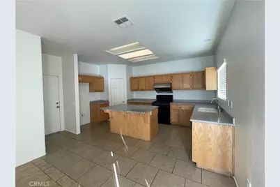 13533 Princeton Drive, Victorville, CA 92392 - Photo 8
