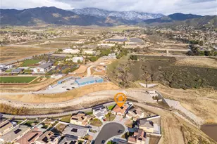 34972 S Serrano Sq, Yucaipa, CA 92399 - Photo 48