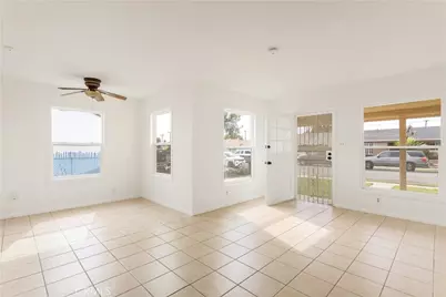609 N Townsend Street, Santa Ana, CA 92703 - Photo 6