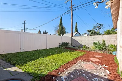 553 W 109th, Los Angeles, CA 90044 - Photo 24