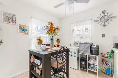 553 W 109th, Los Angeles, CA 90044 - Photo 10