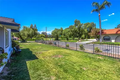3095 Pepper Tree Lane, San Bernardino, CA 92404 - Photo 20