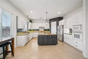 36109 Eagle Ln, Beaumont, CA 92223 - Photo 10