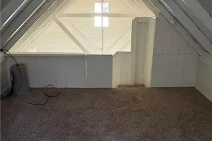369 Log, Crestline, CA 92325 - Photo 8
