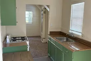 369 Log, Crestline, CA 92325 - Photo 4