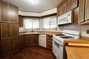 3850 Atlantic Ave, Highland, CA 92346 - Photo 8