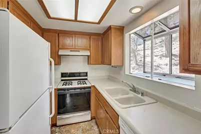 31920 Pine Cone Drive, Running Springs, CA 92382 - Photo 12