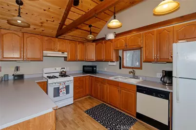 33874 Green Valley Lake Road, Green Valley Lake, CA 92341 - Photo 6
