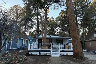 402 Holmes, Sugarloaf, CA 92386 - Photo 2