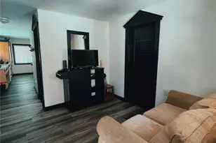 402 Holmes, Sugarloaf, CA 92386 - Photo 6