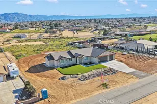 18399 Pacific, Hesperia, CA 92345 - Photo 32