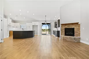 18399 Pacific, Hesperia, CA 92345 - Photo 4