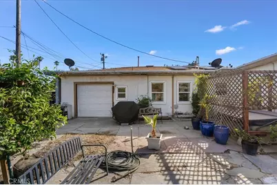 16470 Upland, Fontana, CA 92335 - Photo 34