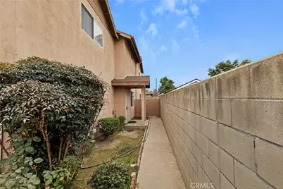 20721 Roseton, Lakewood, CA 90715 - Photo 2