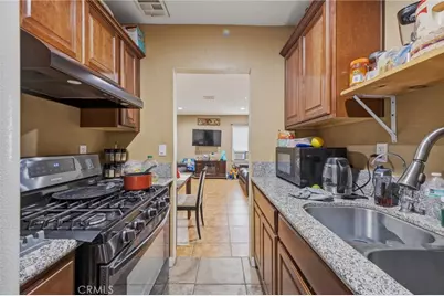 6937 Fairfax, San Bernardino, CA 92404 - Photo 8