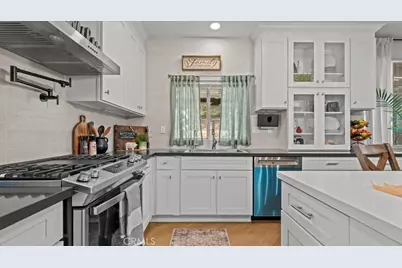 3735 Hilgard, Corona, CA 92882 - Photo 8