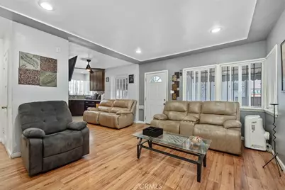 9819 S Normandie, Los Angeles, CA 90044 - Photo 12