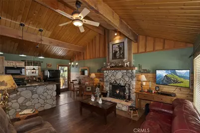 328 Wabash, Sugarloaf, CA 92386 - Photo 4