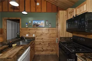 328 Wabash, Sugarloaf, CA 92386 - Photo 10