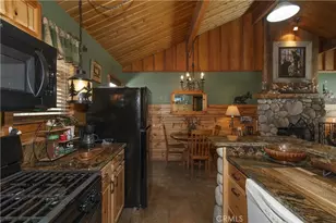 328 Wabash, Sugarloaf, CA 92386 - Photo 12