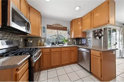 12896 Emerald Bay Court, Yucaipa, CA 92399 - Photo 18