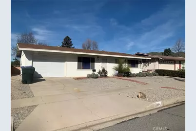 11884 4th, Yucaipa, CA 92399 - Photo 2