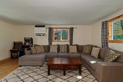 277 Wabash, Sugarloaf, CA 92386 - Photo 10