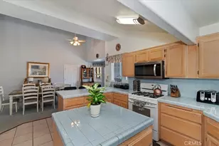737 E Mountain View, Big Bear City, CA 92314 - Photo 14