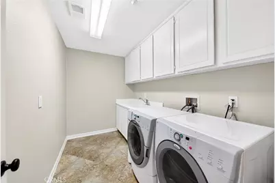 15670 Dobbs Peak Ln, Fontana, CA 92336 - Photo 46