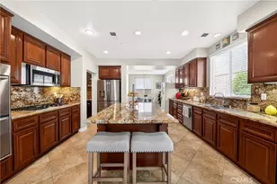 15670 Dobbs Peak Ln, Fontana, CA 92336 - Photo 18