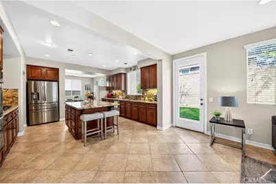 15670 Dobbs Peak Ln, Fontana, CA 92336 - Photo 20