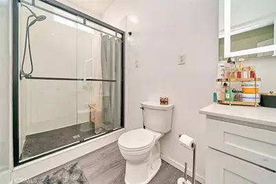 800 E 27th, Los Angeles, CA 90011 - Photo 20