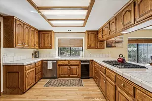 28994 North Shore, Lake Arrowhead, CA 92352 - Photo 22