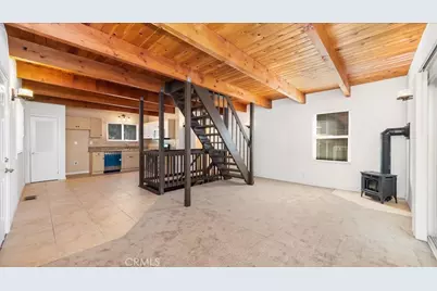 33283 Holcomb Creek, Green Valley Lake, CA 92341 - Photo 4