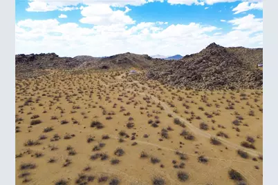 9 Laguna Seca, Apple Valley, CA 92307 - Photo 4