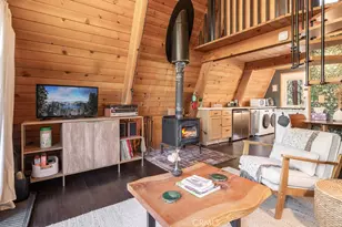 446 Riverside, Sugarloaf, CA 92386 - Photo 4