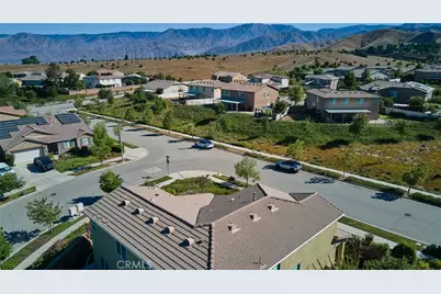 31801 Oak Wood Circle, Yucaipa, CA 92399 - Photo 4