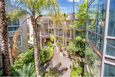 11949 Goshen #308, Los Angeles, CA 90049 - Photo 2