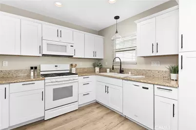 35244 Velardo Dr, Yucaipa, CA 92399 - Photo 12