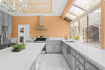 1020 La Salle Circle, Corona, CA 92879 - Photo 4