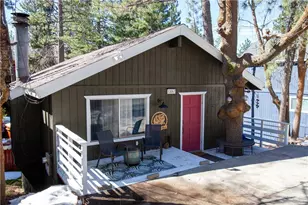 33067 Robin, Running Springs, CA 92382 - Photo 2