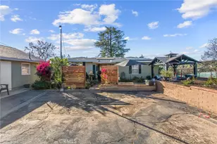 33574 Washington Dr, Yucaipa, CA 92399 - Photo 6