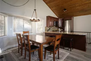 550 Stonehill Dr, Lake Arrowhead, CA 92352 - Photo 8