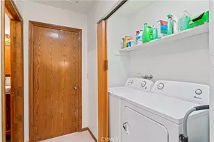 27528 Ashwood Ln, Lake Arrowhead, CA 92352 - Photo 16