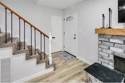377 Hillside, Lake Arrowhead, CA 92352 - Photo 2