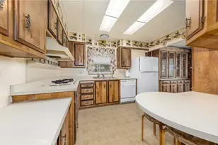 9401 Sharondale Rd, Calimesa, CA 92320 - Photo 12