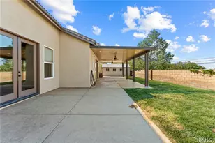 35316 Dry Creek Rd, Yucaipa, CA 92399 - Photo 38