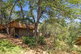 875 Santa Barbara, Sugarloaf, CA 92386 - Photo 12