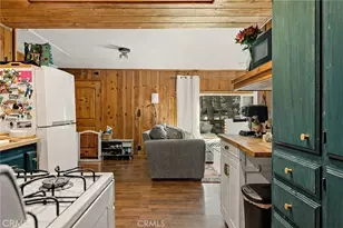 32135 West Dr, Running Springs, CA 92382 - Photo 14