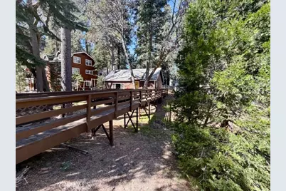 32135 West Drive, Running Springs, CA 92382 - Photo 36